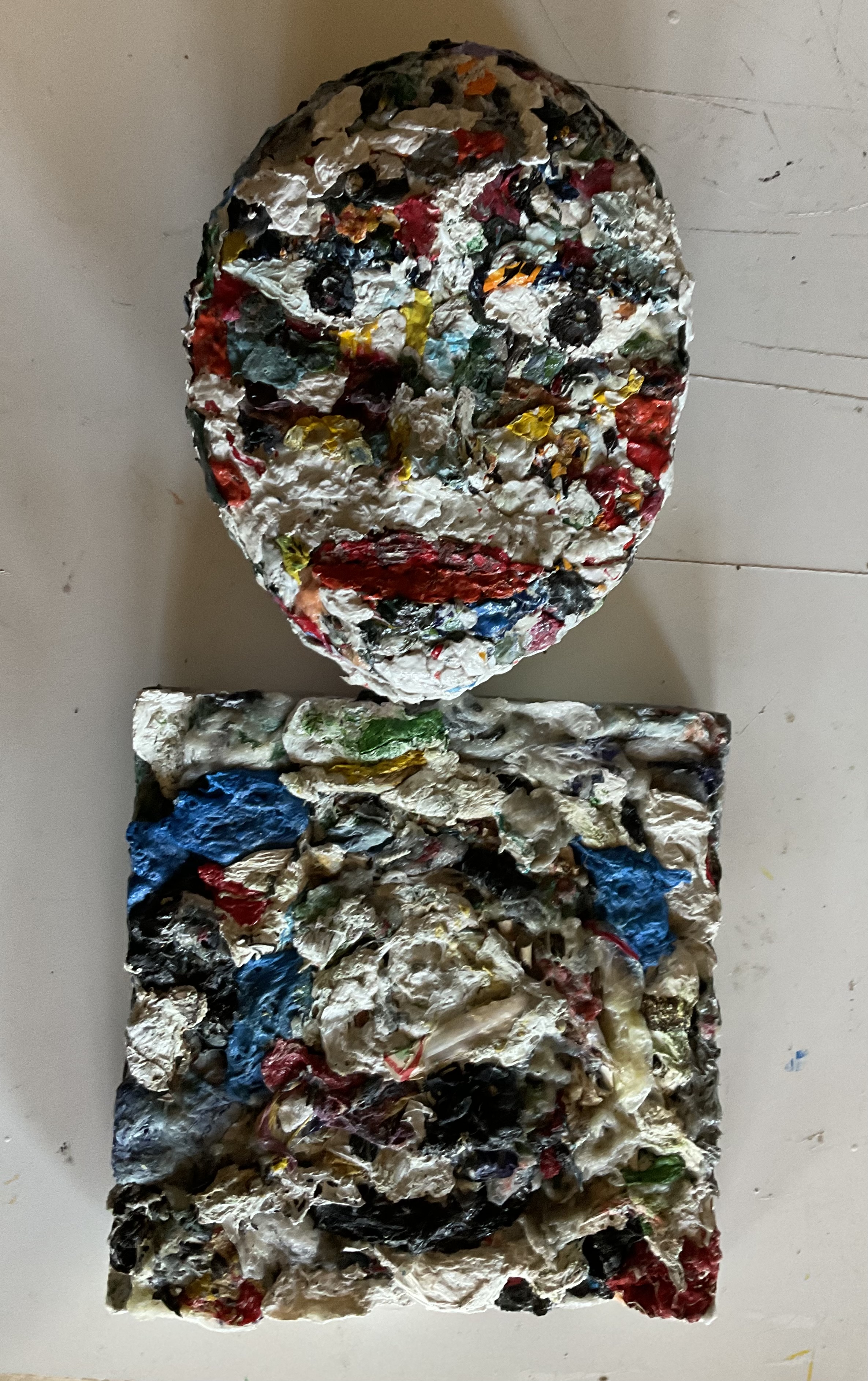 Masque (recycling plastic-32x26cm-2022)